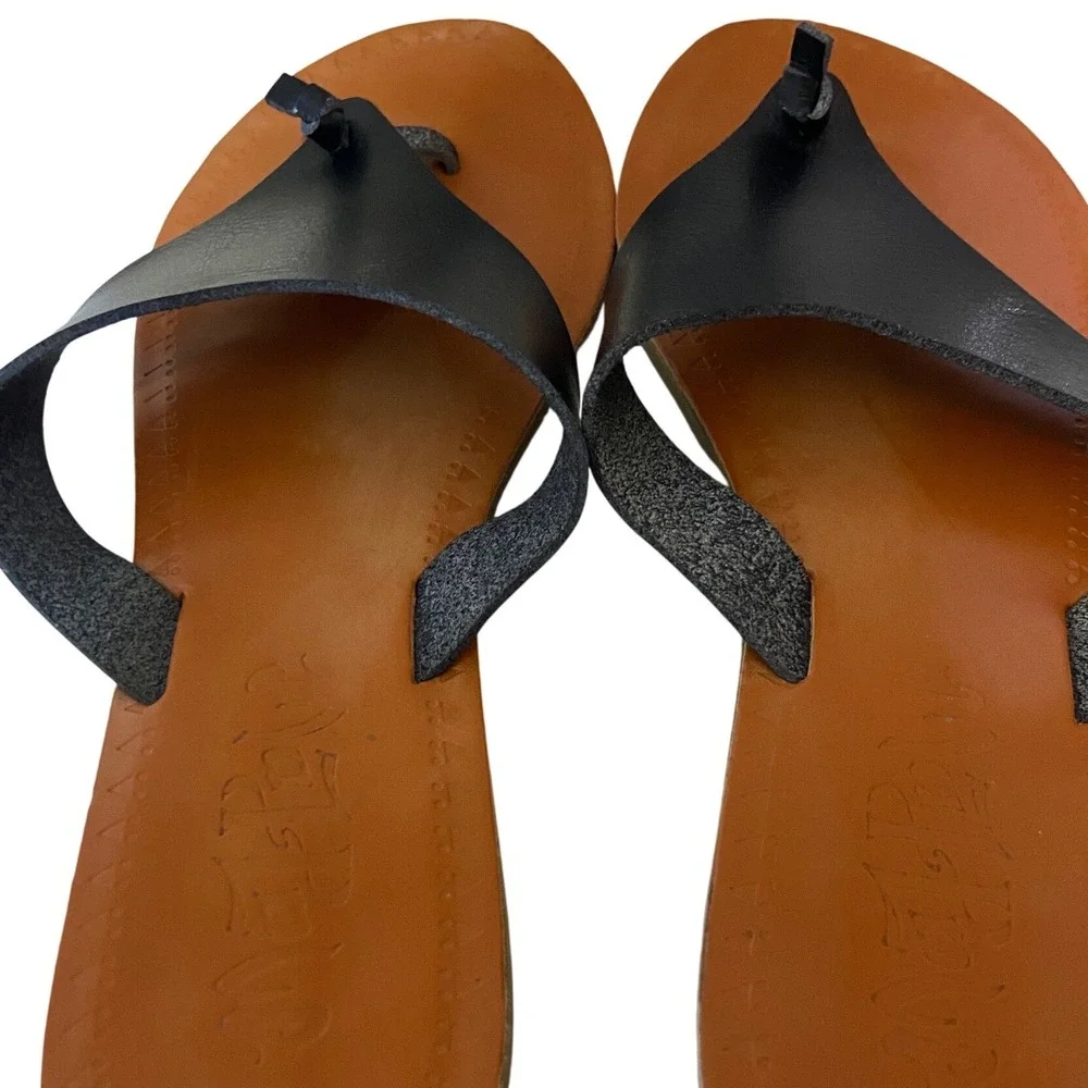 Madpole Black Thong Sandals Womens Size 7 Flat Flip Flops Minimalist Summer Shoe